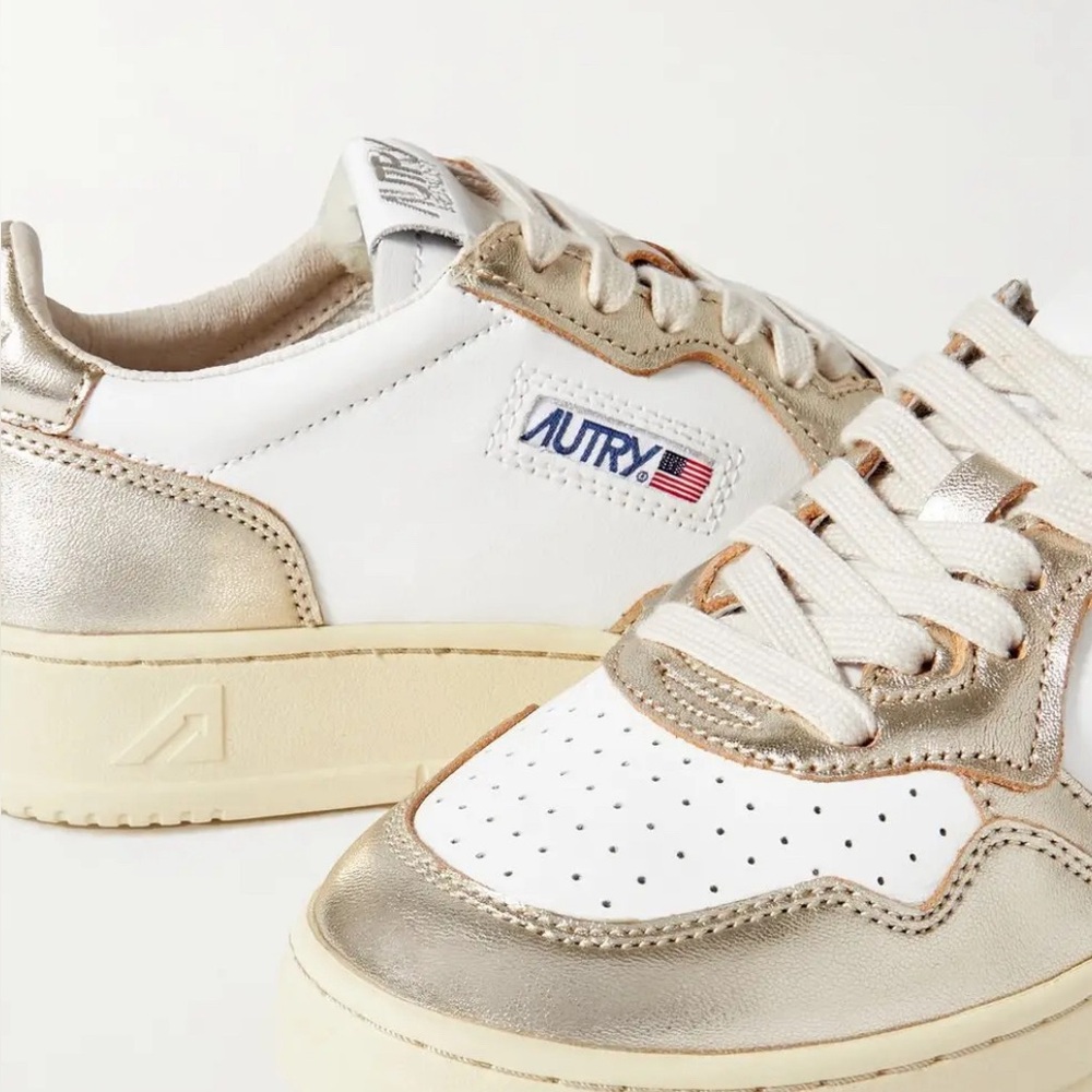 Autry Medalist Low Sneakers- like new